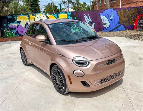 2024 FIAT 500e Review: A Lovable Electric City Car.